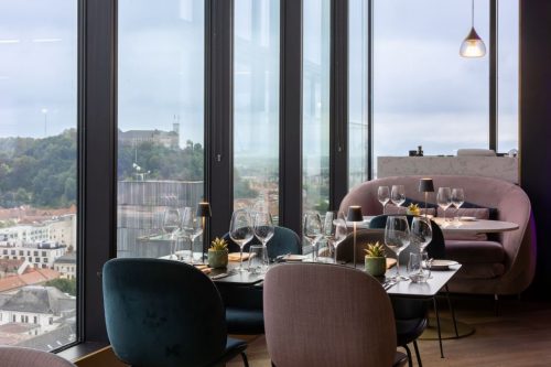 B-Restaurant and Bar - Intercontinental Ljubljana B-bar Bloom Lounge